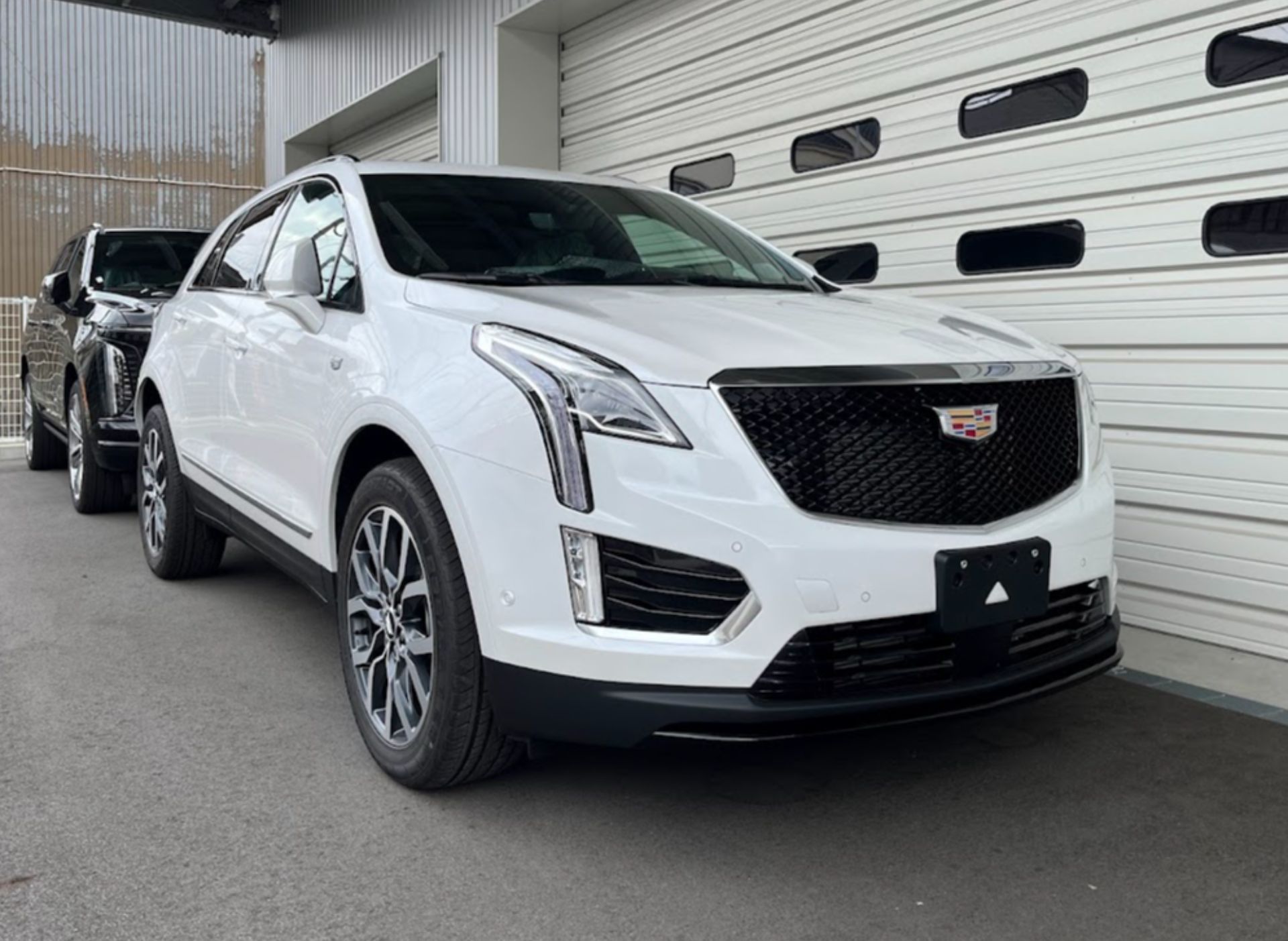 新品　PS　キャデラック CADILLAC 新車即納車のご紹介 | キャデラック桜山／シボレー桜山